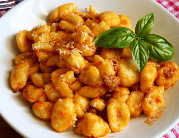 gnocchi-al-ragu.jpeg